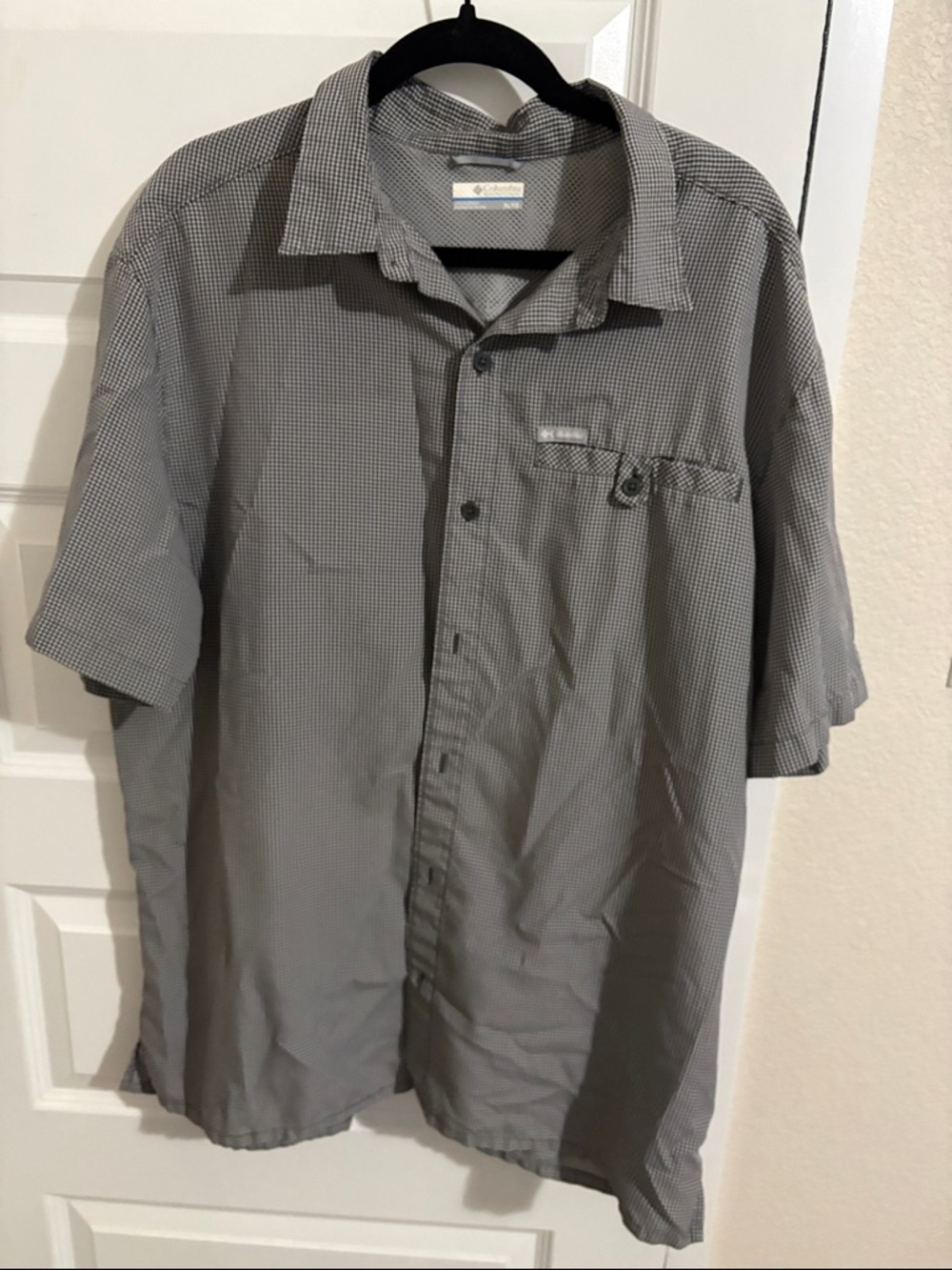 Columbia Gray Microcheck Short-Sleeve Button Down Shirt